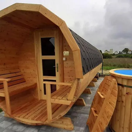 House Sauna Whirlpool *
